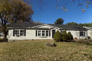 225 Pleasant Lee Dr, Heath, OH 43056 - Photo 1