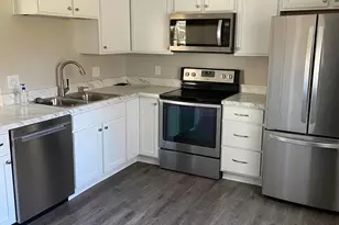 5318 Eisenhower Rd, Columbus, OH 43229 - Photo 12