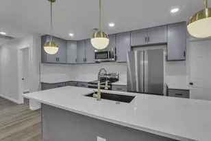3105 E 6th Ave, Columbus, OH 43219 - Photo 1