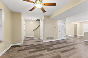 1312 Lee Ave, Columbus, OH 43219 - Photo 4