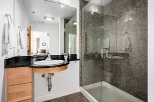 196 S Grant Ave, Columbus, OH 43215 - Photo 22