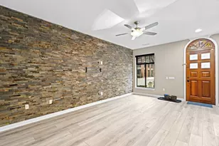 251 Daniel Burnham Square, Columbus, OH 43215 - Photo 6