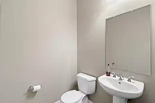 251 Daniel Burnham Square, Columbus, OH 43215 - Photo 16