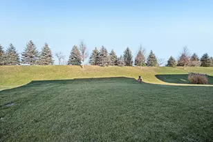 573 Eagle Walk Rd, Delaware, OH 43015 - Photo 2