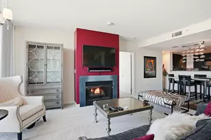 1 Miranova Pl, Columbus, OH 43215 - Photo 14