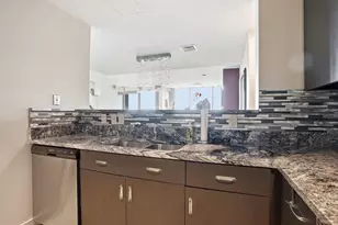 1 Miranova Pl, Columbus, OH 43215 - Photo 24