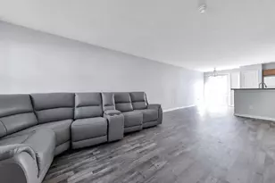 8326 Bruntsfield Rd, Columbus, OH 43235 - Photo 4