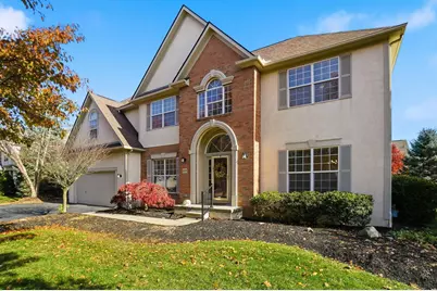 8092 Summerhouse Drive E, Dublin, OH 43016 - Photo 1