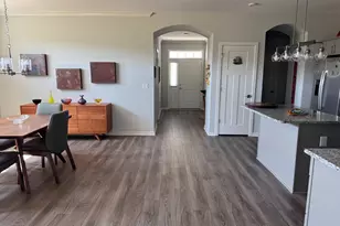 6252 Windcliff Dr, Grove City, OH 43123 - Photo 4