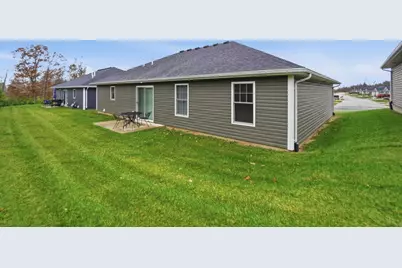 221 Falcon Street #16, Bellefontaine, OH 43311 - Photo 8