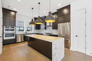 286 Dickenson St, Columbus, OH 43215 - Photo 14