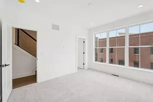 286 Dickenson St, Columbus, OH 43215 - Photo 34