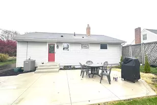 2443 Shrewsbury Rd, Upper Arlington, OH 43221 - Photo 14