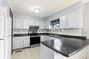 6560 Schenk Ave, Reynoldsburg, OH 43068 - Photo 8