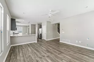 996 Heimat Haus Dr, Grove City, OH 43123 - Photo 6