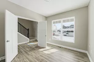 996 Heimat Haus Dr, Grove City, OH 43123 - Photo 4