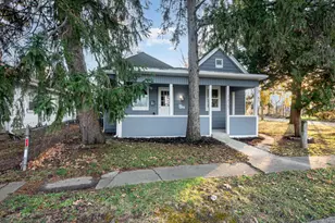 1827 Aberdeen, Columbus, OH 43211 - Photo 2