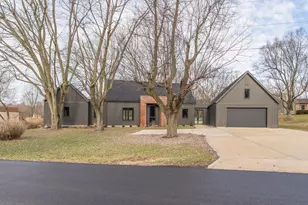 151 Apple Blossom Rd SW, Pataskala, OH 43062 - Photo 1