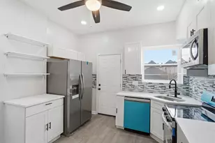 256 N Monroe Ave, Columbus, OH 43203 - Photo 6