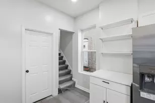 256 N Monroe Ave, Columbus, OH 43203 - Photo 8