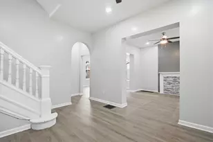 256 N Monroe Ave, Columbus, OH 43203 - Photo 12