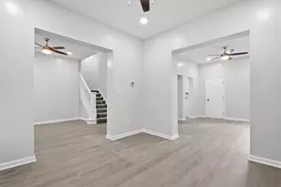 256 N Monroe Ave, Columbus, OH 43203 - Photo 18