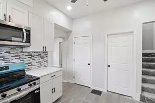 256 N Monroe Ave, Columbus, OH 43203 - Photo 24