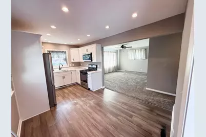 2269 Emerald Drive, Akron, OH 44312 - Photo 12