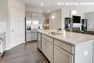 745 Maria Dr, Plain City, OH 43064 - Photo 4