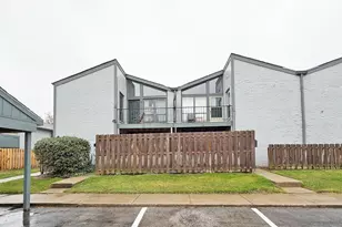 4710 Charecote Ln, Columbus, OH 43220 - Photo 1