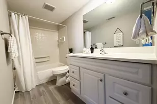 4710 Charecote Ln, Columbus, OH 43220 - Photo 10