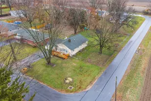 378 Carolyn Dr, Marion, OH 43302 - Photo 2