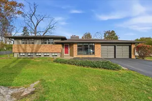 6550 Winston Ct E, Columbus, OH 43235 - Photo 2