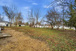25 Crestview Dr, Fredericktown, OH 43019 - Photo 32