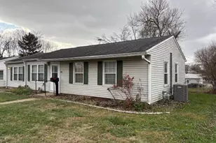 461 N Shoshone Dr, Lancaster, OH 43130 - Photo 2