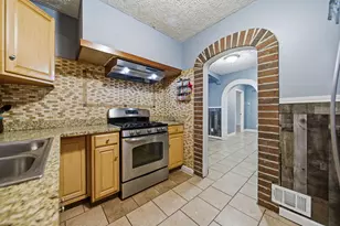 1931 W Broad St, Columbus, OH 43223 - Photo 14