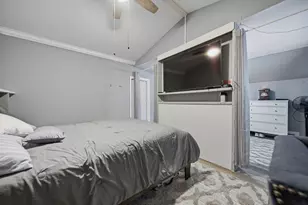 1931 W Broad St, Columbus, OH 43223 - Photo 28