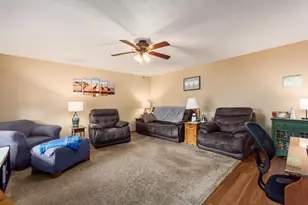 363 Harrington Dr, London, OH 43140 - Photo 8