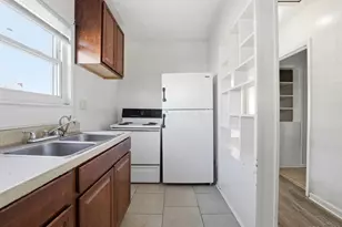 1875 Minnesota Ave, Columbus, OH 43211 - Photo 14