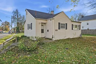 1875 Minnesota Ave, Columbus, OH 43211 - Photo 2