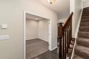 30 Burroughs Dr, Ashville, OH 43103 - Photo 6