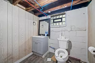 1067 Mercer Ave, Akron, OH 44320 - Photo 16