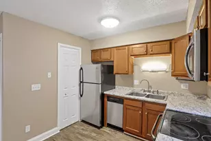 1889 Slaton Ct, Columbus, OH 43235 - Photo 8