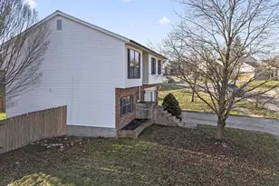 3623 High Creek Dr, Columbus, OH 43223 - Photo 10