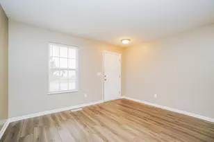 179 Cottonwood Pl, Commercial Point, OH 43116 - Photo 2