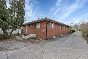 1666-1668 Carstare Dr, Columbus, OH 43227 - Photo 6