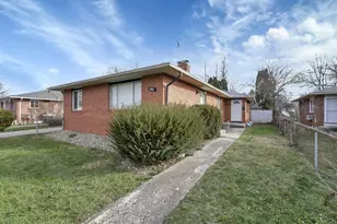 1666-1668 Carstare Dr, Columbus, OH 43227 - Photo 2