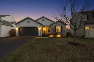 2062 Summer Banks Dr, Grove City, OH 43123 - Photo 4