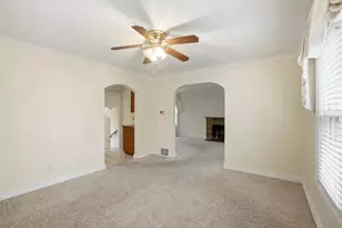 555 E Weber Rd, Columbus, OH 43202 - Photo 12