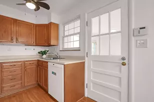 2877 Astor Ave, Columbus, OH 43209 - Photo 8